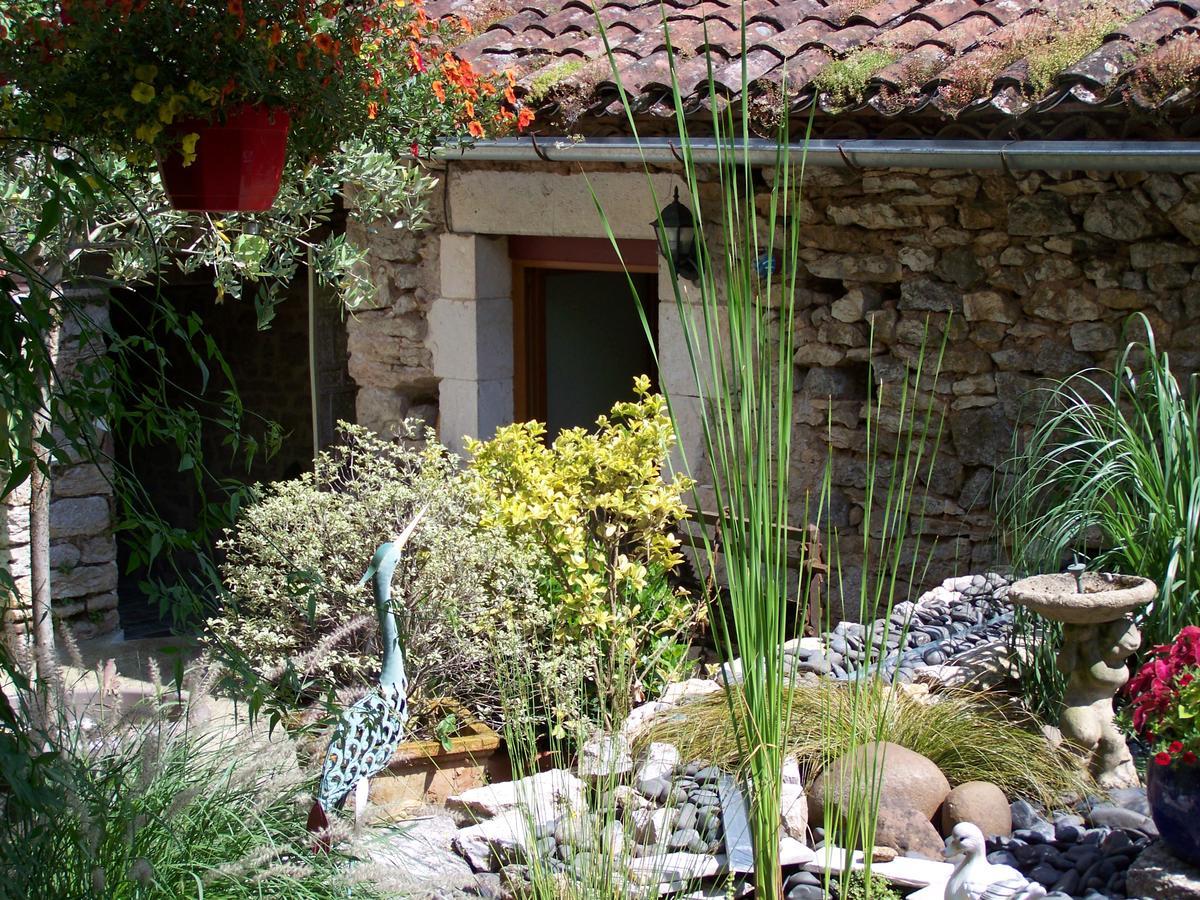 D'hotes Les 3 Cochons D'olt Bed & Breakfast